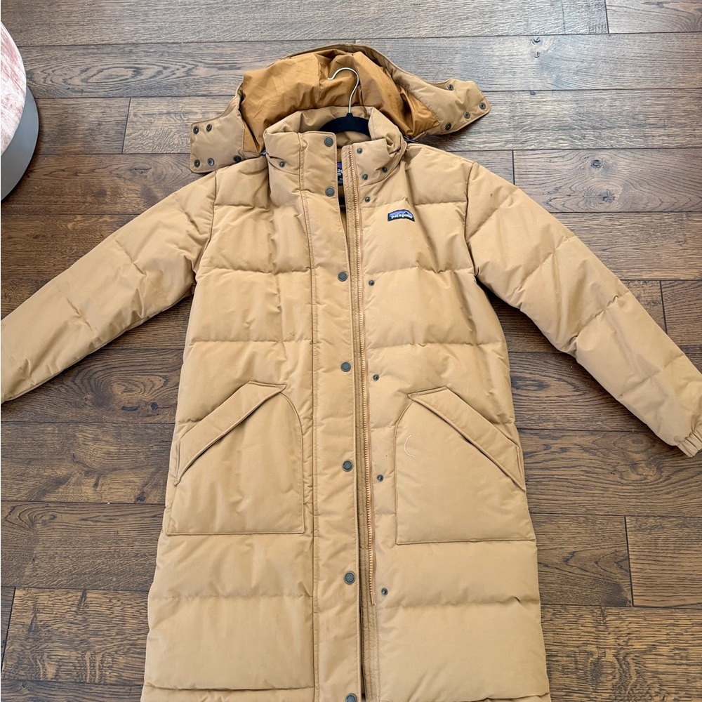Patagonia Women's Camel Puffer Jacket